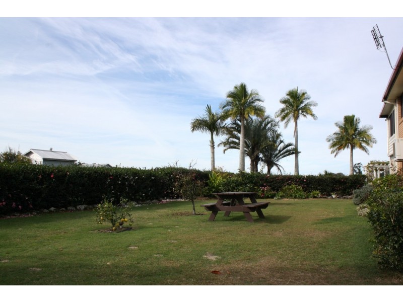 328 School Road, Palmers Island NSW 2463