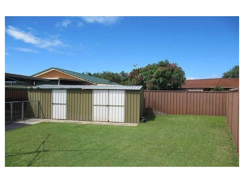 1 Melia Place, Yamba NSW 2464