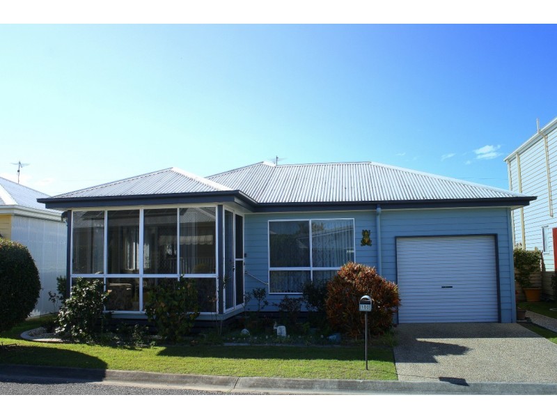 100 Fuschia Avenue, Palm Lake Resort, Yamba NSW 2464