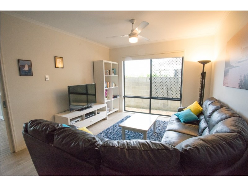 14 Edgewater Close, Yamba NSW 2464