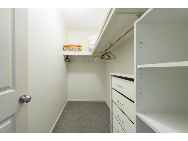 14 Edgewater Close, Yamba NSW 2464