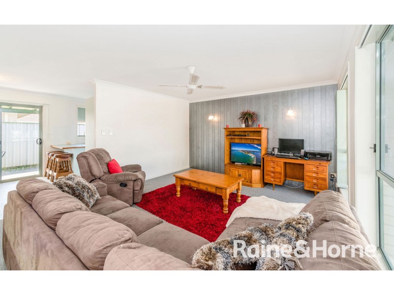 2/21 Parkview Crescent, Yamba NSW 2464