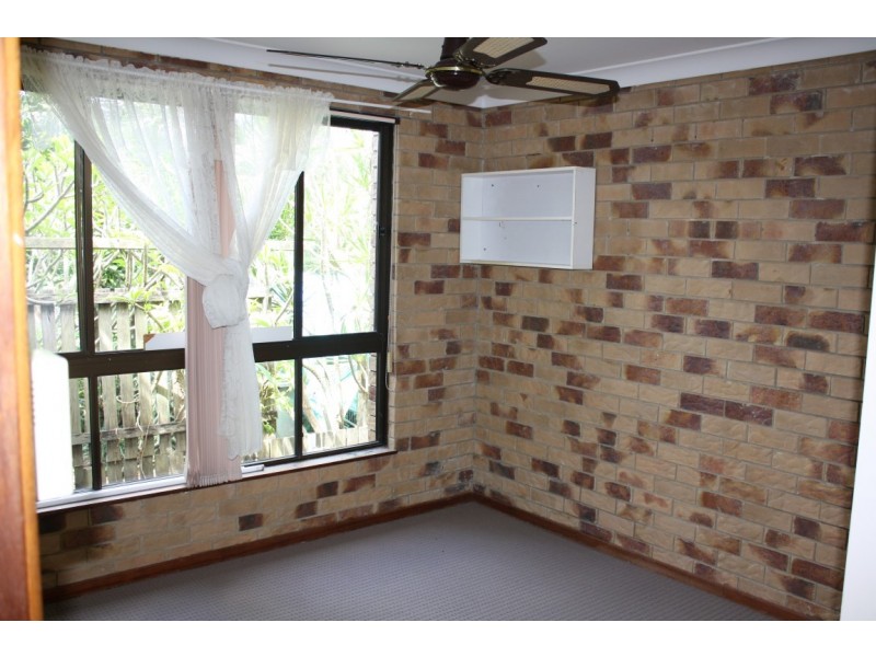 2/14 Endeavour Street, Yamba NSW 2464
