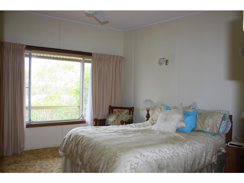 17 Oyster Channel Rd, Micalo Island NSW 2464