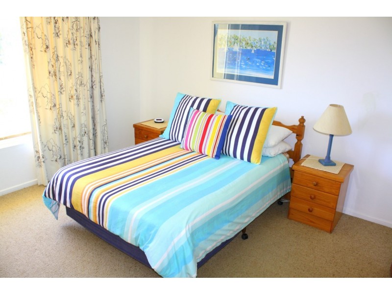 2/16 Pacific Parade, Yamba NSW 2464