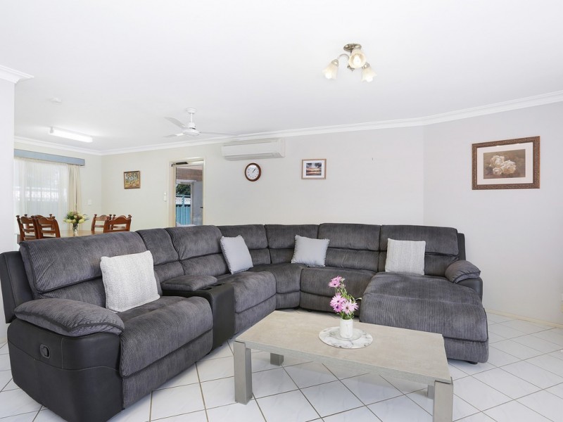 2/25 Casuarina Close, Yamba NSW 2464