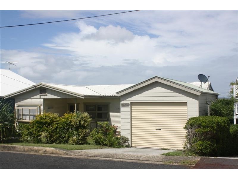 7 Link St, Yamba NSW 2464