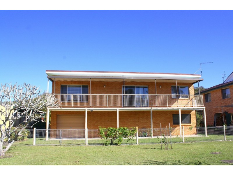 17 Oyster Channel Road, Micalo Island, Yamba NSW 2464