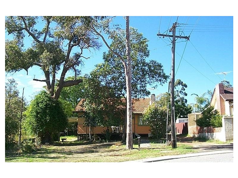 8 Meelah Way, Koongamia WA 6056
