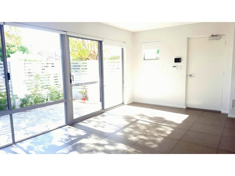 1/47 Mathoura Street, Midland WA 6056