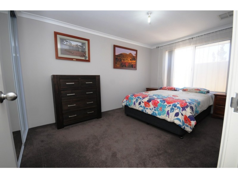 33 Millot Vista, Caversham WA 6055