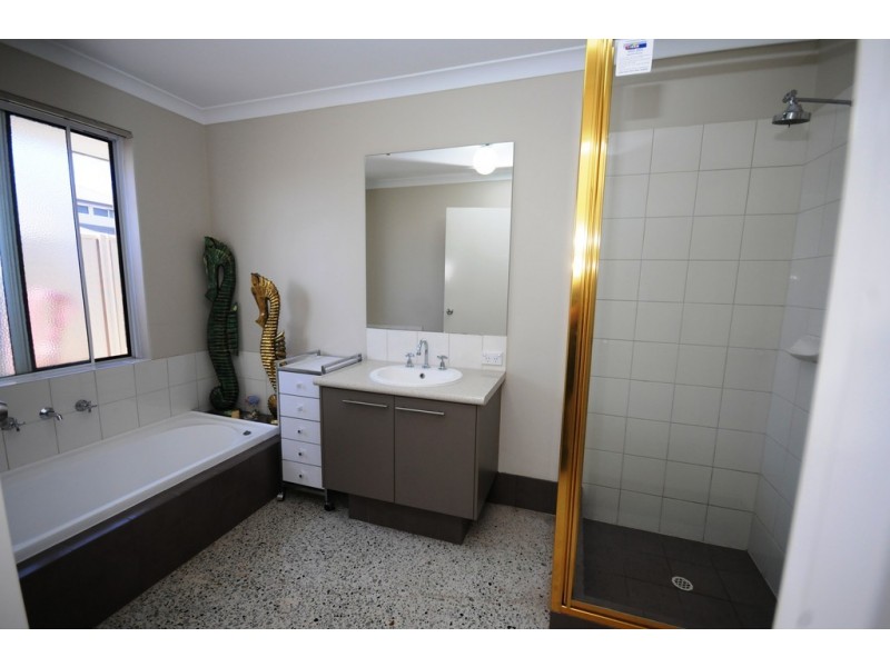 33 Millot Vista, Caversham WA 6055