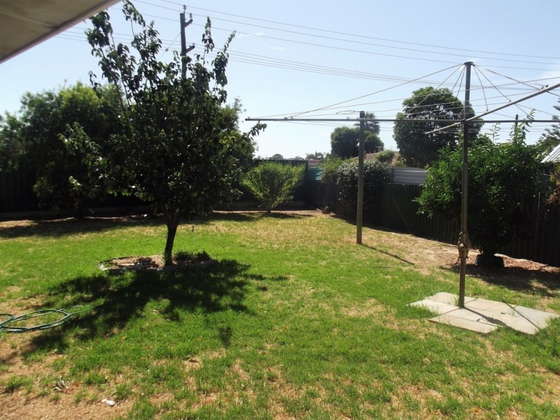 6 Brown Street, Middle Swan WA 6056