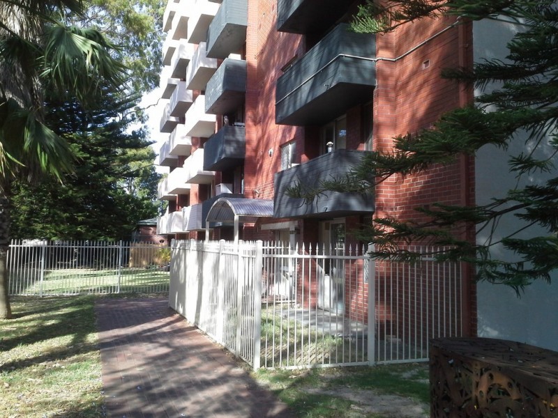 28/12 Tenth Avenue, Maylands WA 6051