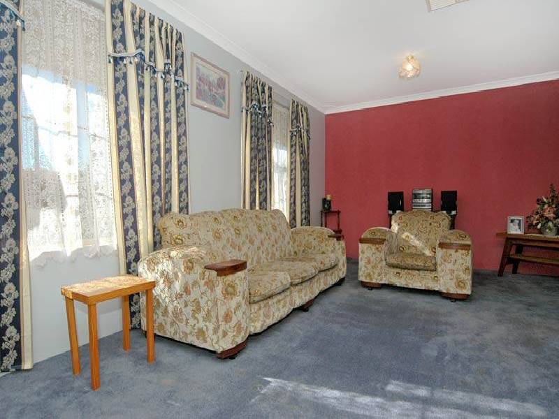 89 Ewart Street, Midland WA 6056