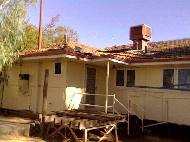 8 Main Road, Mullewa WA 6630