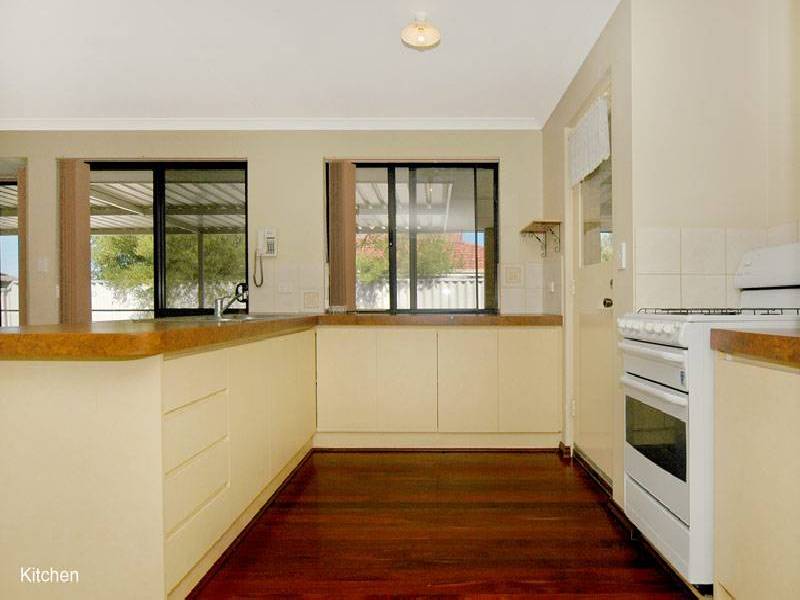 20 Coomer Elbow, South Guildford WA 6055