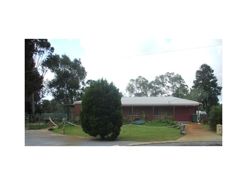 10 Whitehall Rd, Hazelmere WA 6055