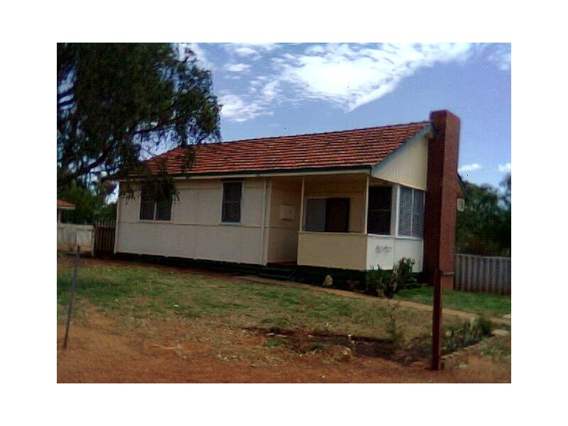 13 Main Road, Mullewa WA 6630