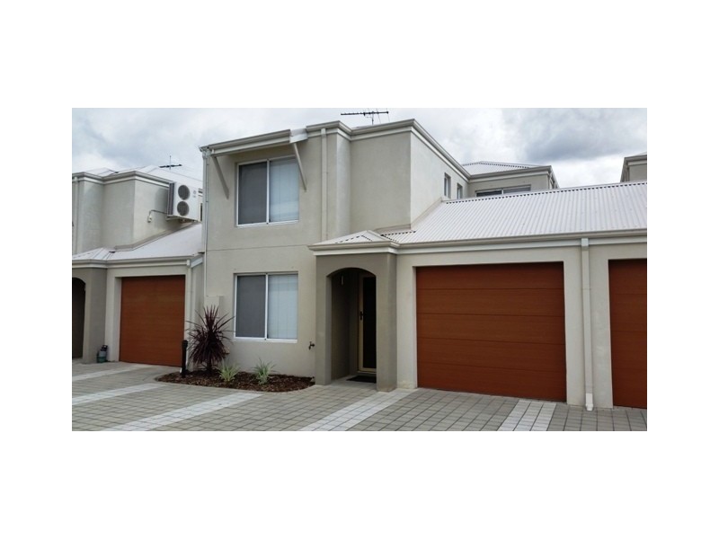3/12 CHARLES EAST STREET, Midland WA 6056