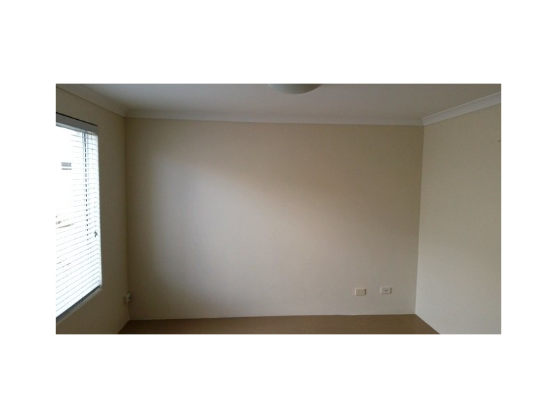 3/12 CHARLES EAST STREET, Midland WA 6056