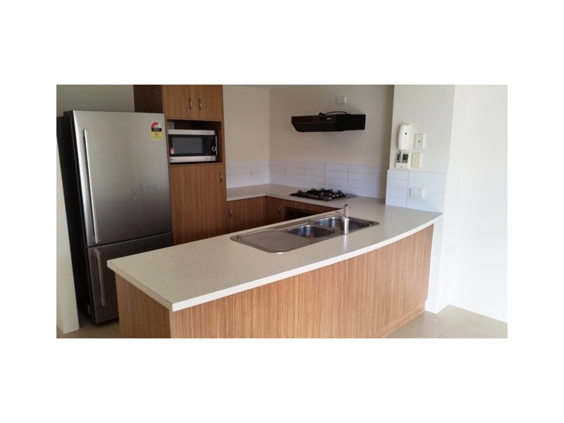 3/12 CHARLES EAST STREET, Midland WA 6056