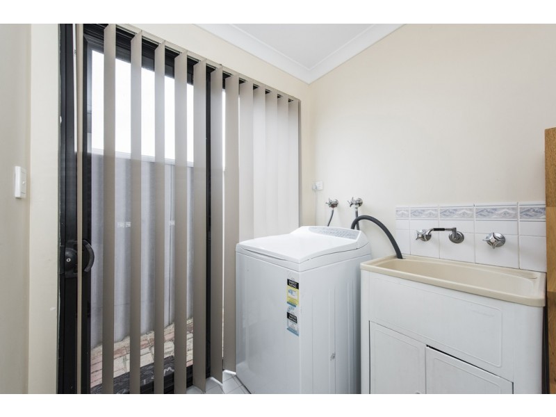 26/11 Elvire Street, Viveash WA 6056