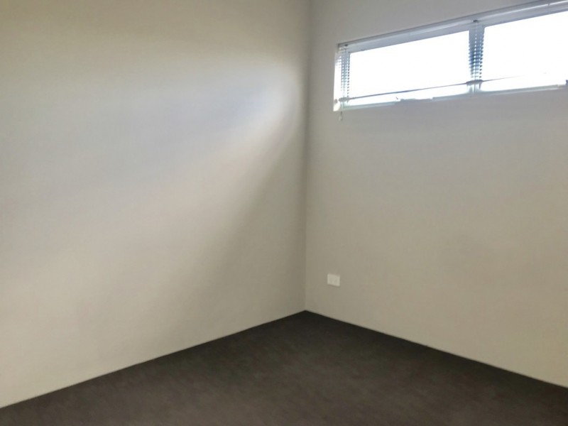 10 /1 Spring Avenue, Midland WA 6056