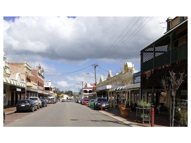 117 Avon Terrace, York WA 6302