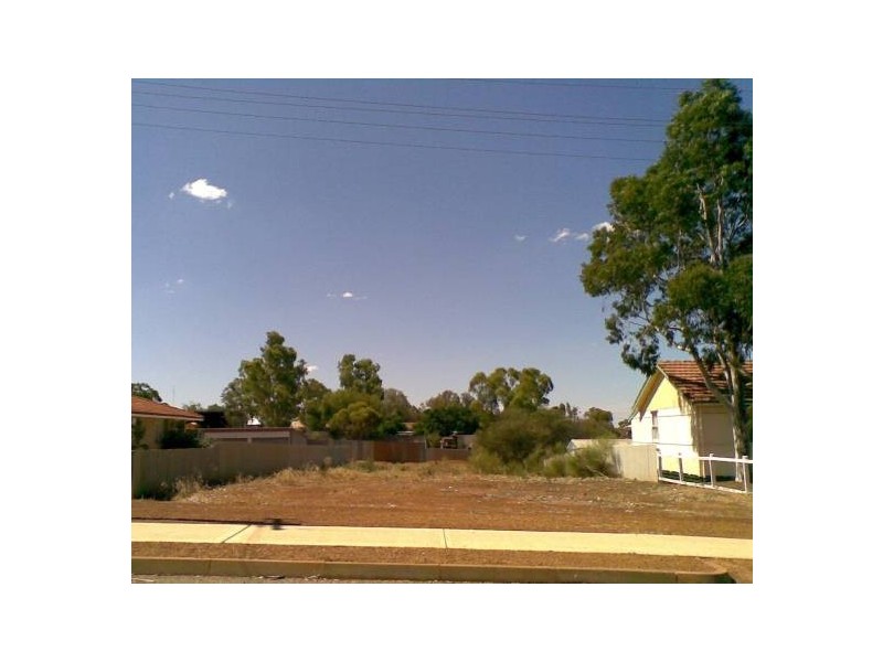 15 Main Road, Mullewa WA 6630