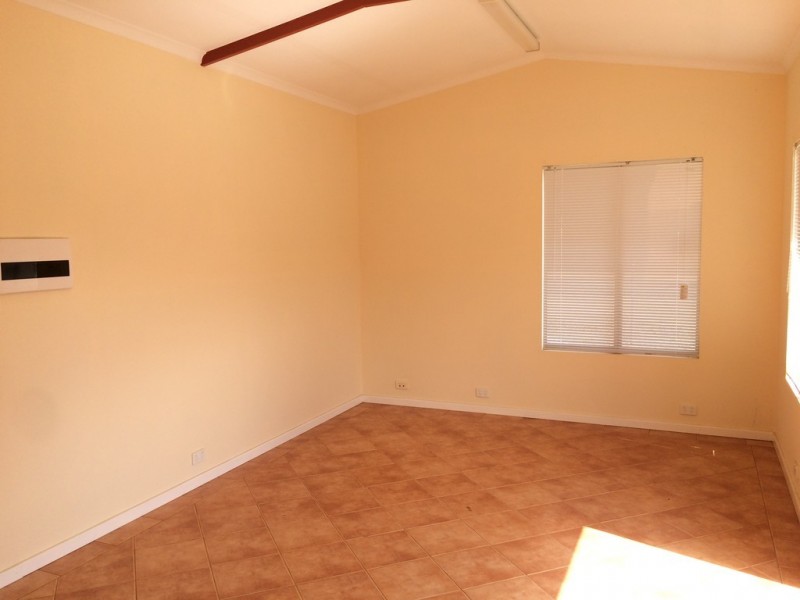 13 Henrietta Street, York WA 6302