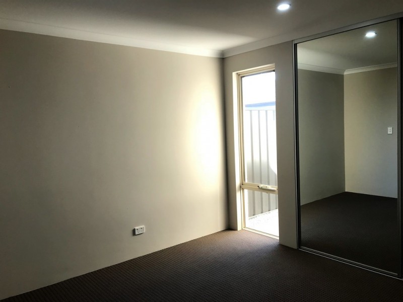 44 BURROWS LOOP, Midvale WA 6056