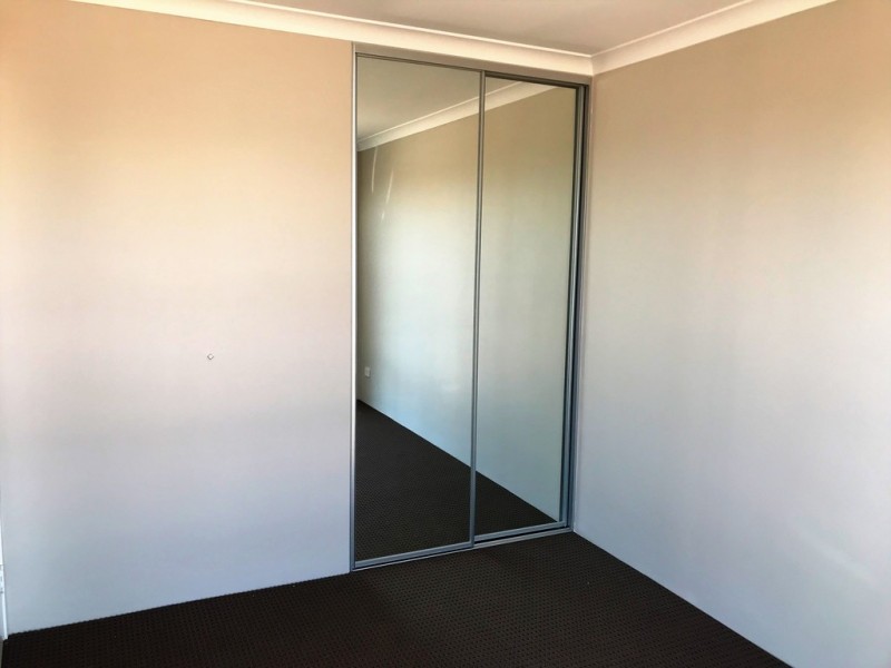 44 BURROWS LOOP, Midvale WA 6056