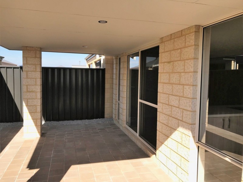 44 BURROWS LOOP, Midvale WA 6056