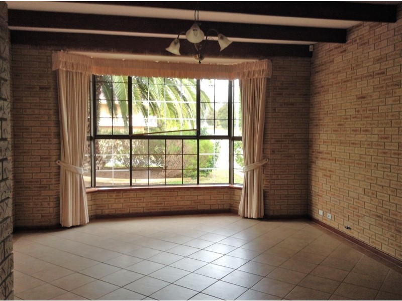 3 REDGUM LANE, Swan View WA 6056