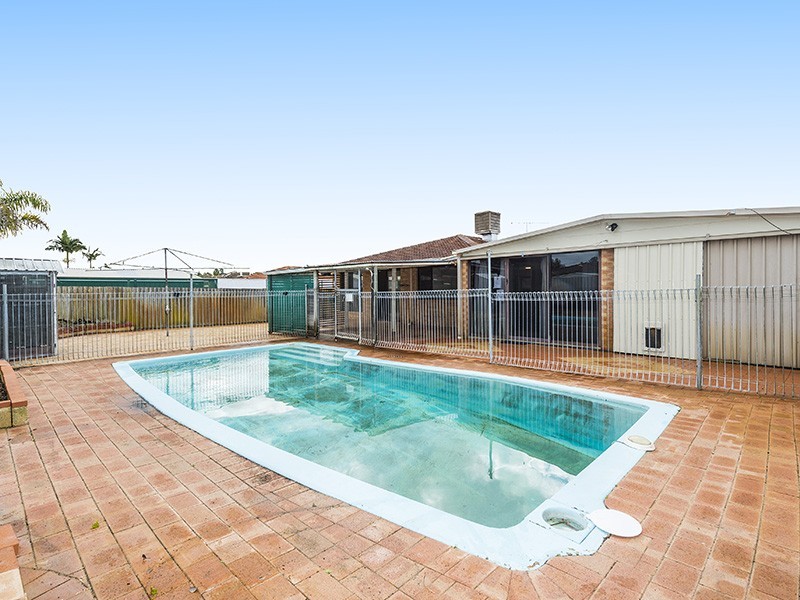 15 SMITH STREET, Beechboro WA 6063