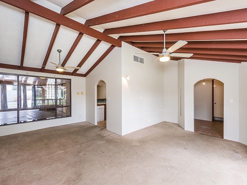 15 SMITH STREET, Beechboro WA 6063