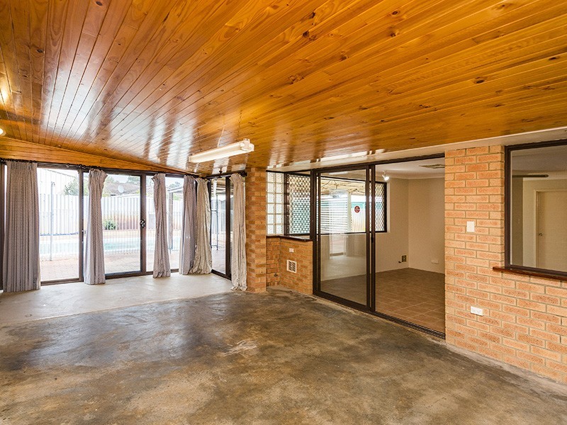 15 SMITH STREET, Beechboro WA 6063