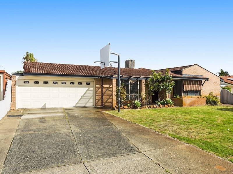 15 SMITH STREET, Beechboro WA 6063