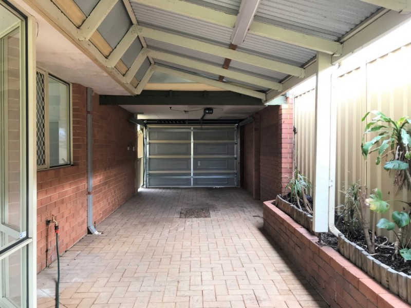 15 BURTON RETREAT, Stratton WA 6056