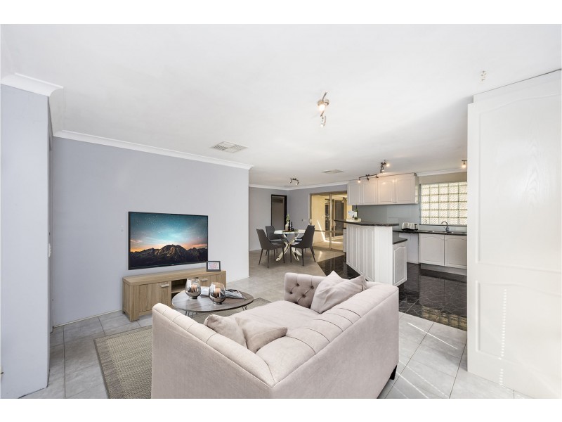 2 FORWARD COURT, High Wycombe WA 6057