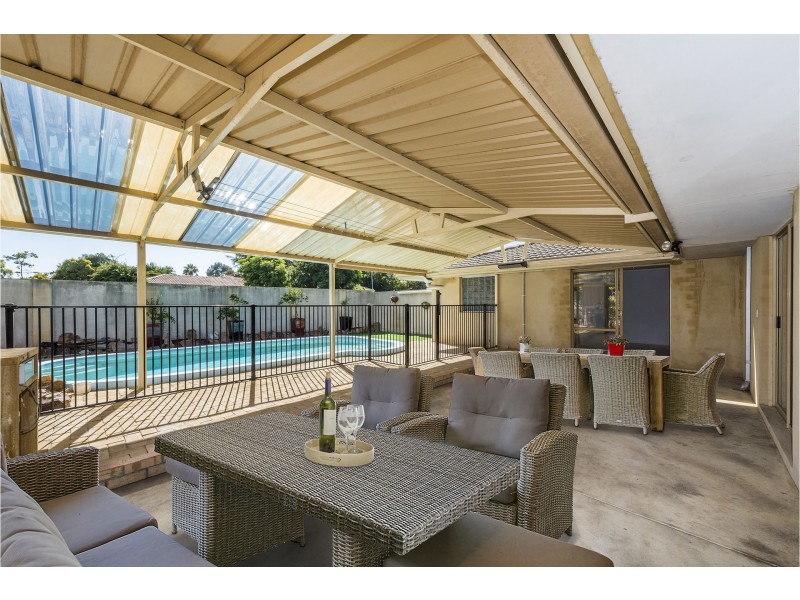 2 FORWARD COURT, High Wycombe WA 6057
