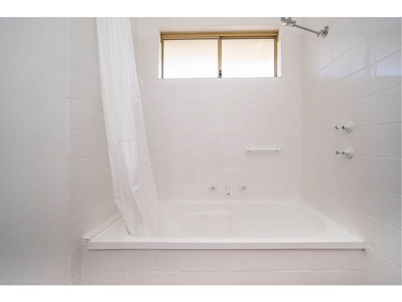 9 ERIC STREET, Midland WA 6056