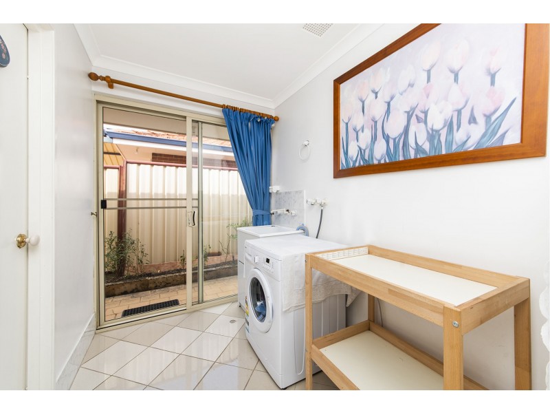 12 ZIRCON PLACE, Maida Vale WA 6057