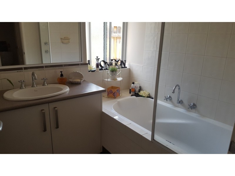 29 PAVILION CIRCLE, The Vines WA 6069