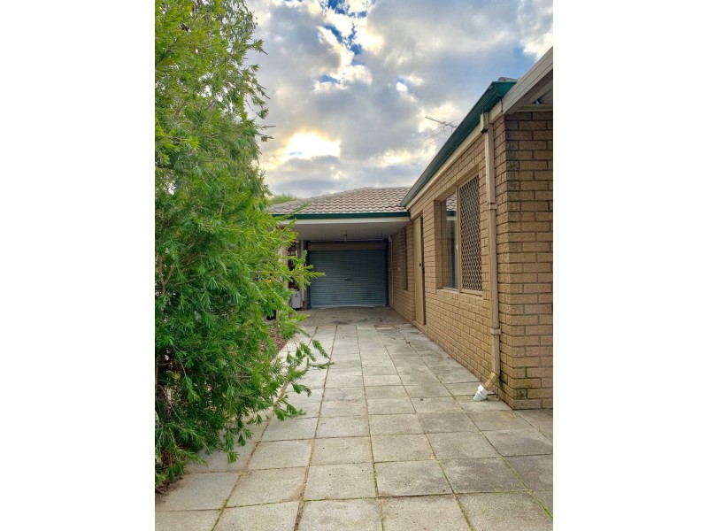 18 LIKELY PLACE, Stratton WA 6056