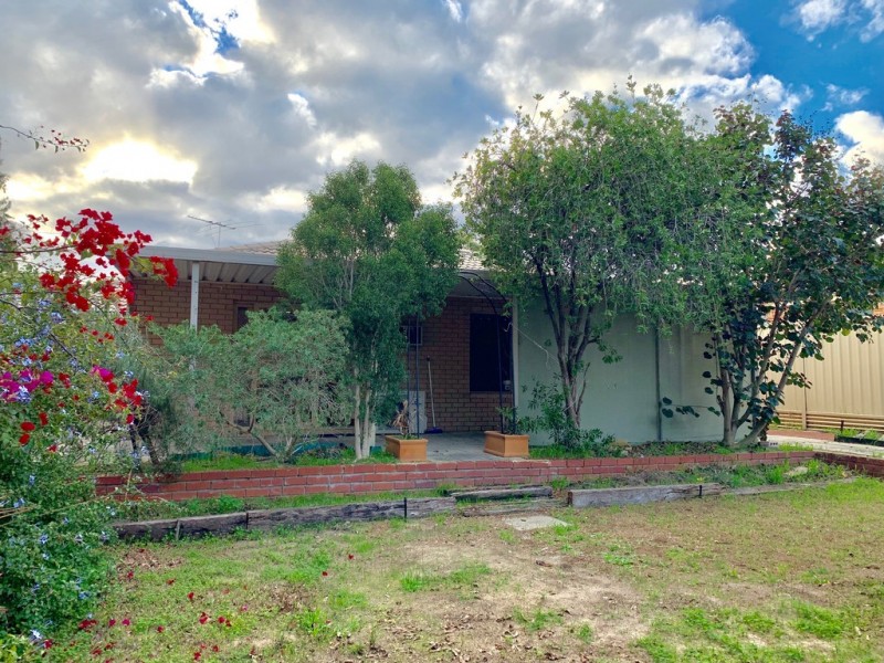 18 LIKELY PLACE, Stratton WA 6056
