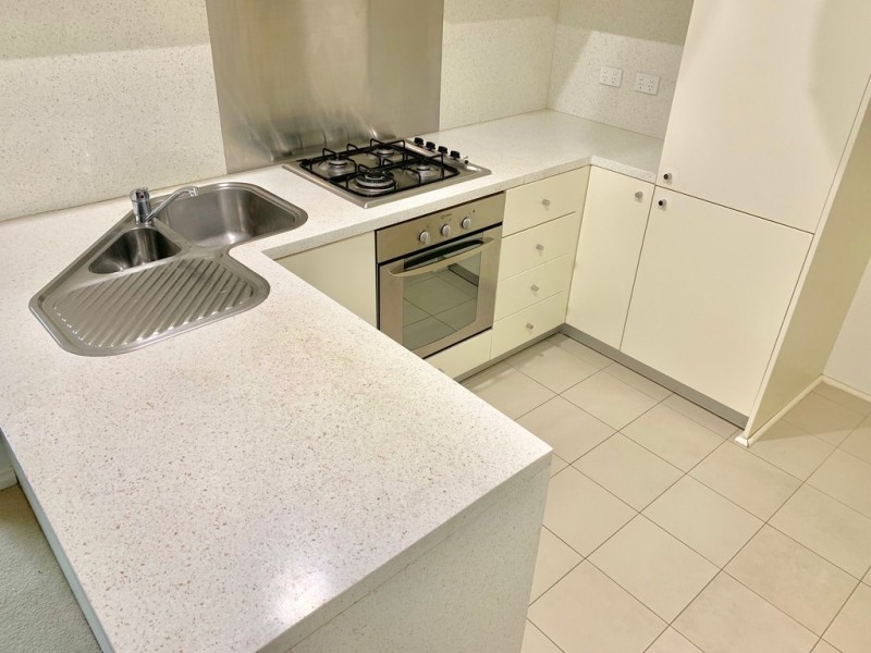 27/42 THE CRESCENT, Midland WA 6056