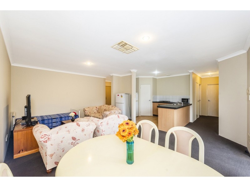 9c DOUST STREET, Cannington WA 6107