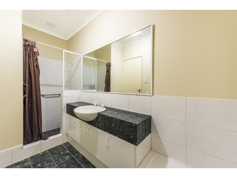 9c DOUST STREET, Cannington WA 6107